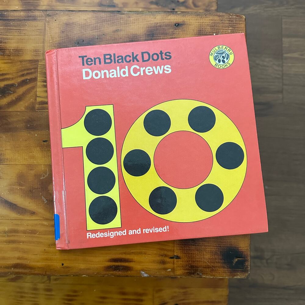 Vintage 1986 Mulberry Books 10 Black Dots Hardcover Book